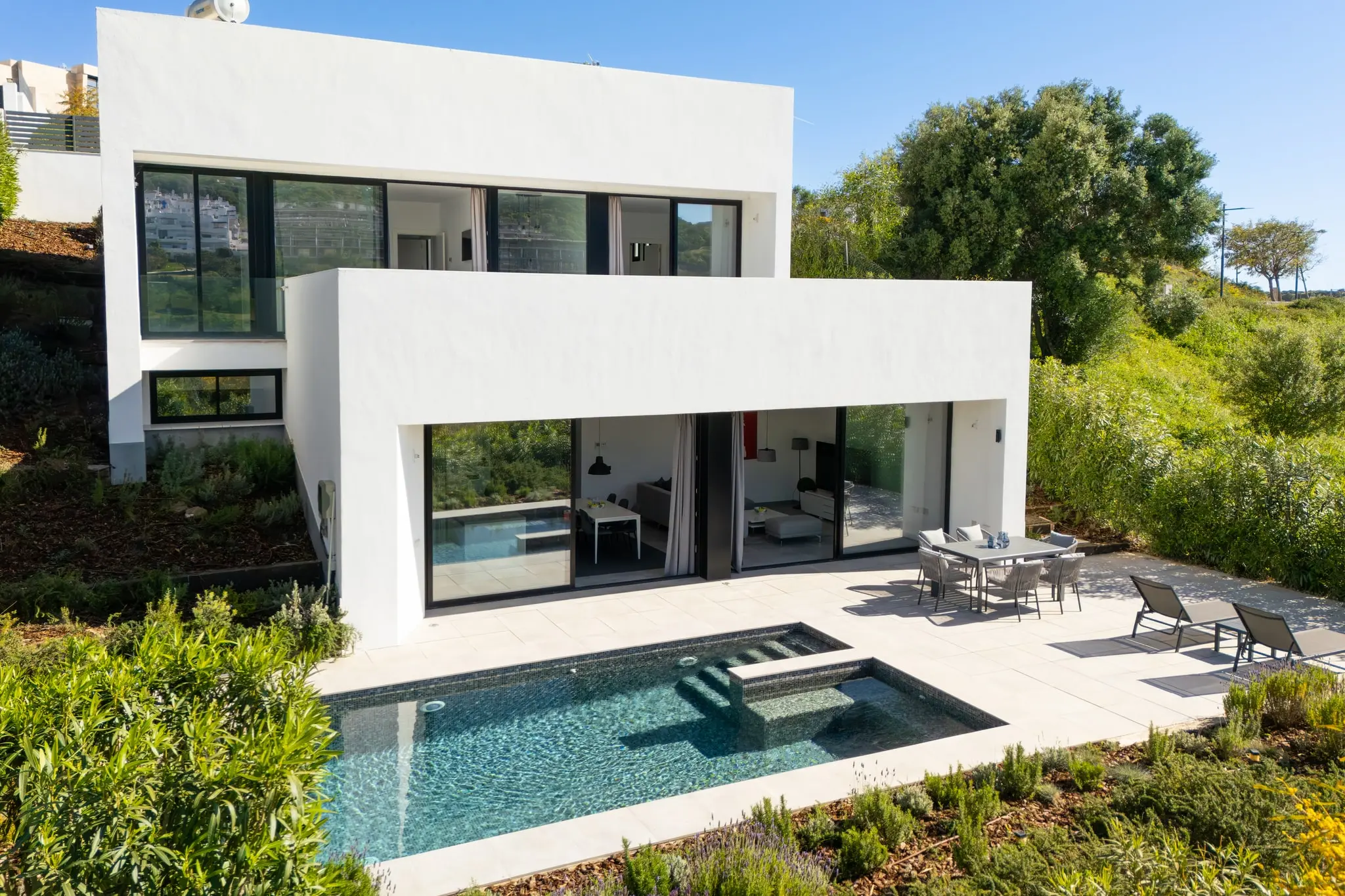 Villa en primera línea de golf en Valle Romano, Estepona