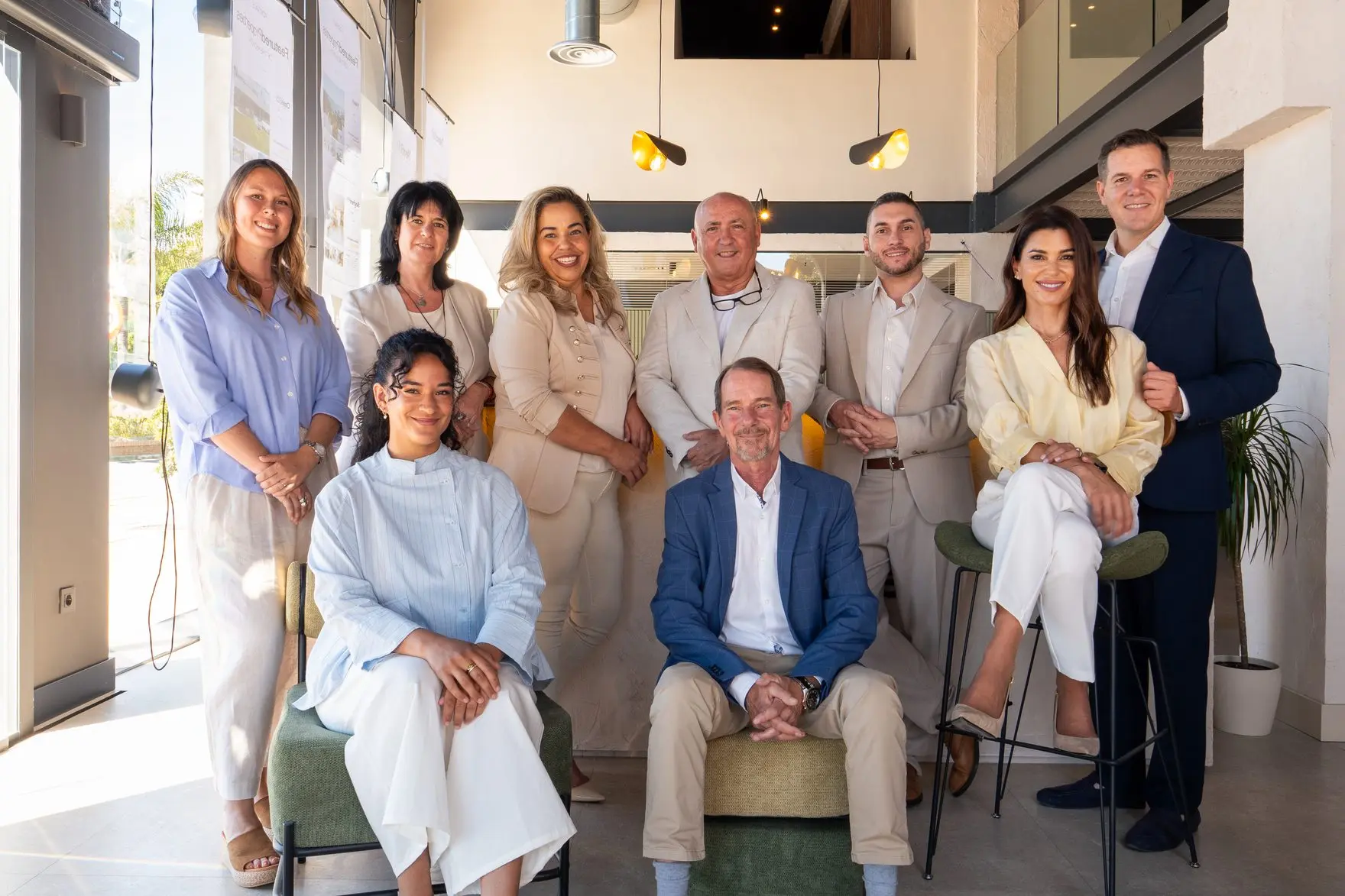El equipo de dhoce en la oficina de Estepona