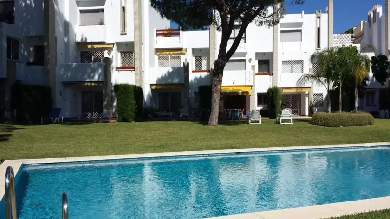 Reihenhaus in Nueva Andalucía, Marbella