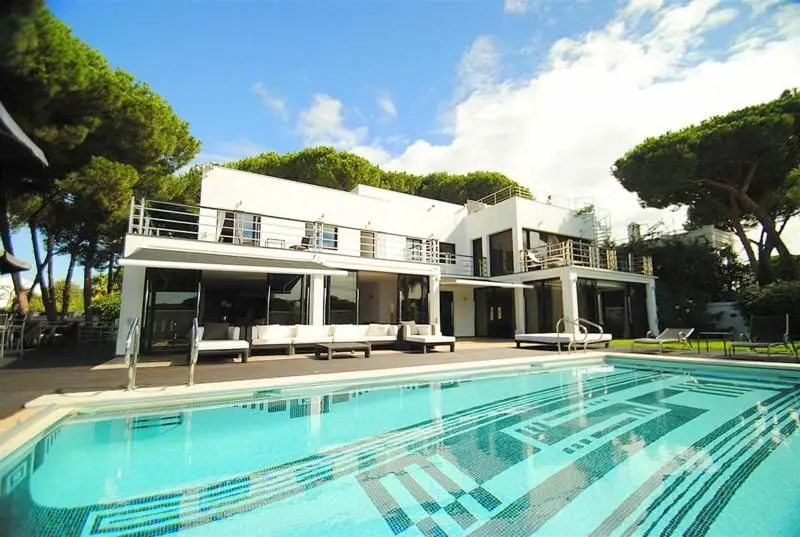 Villa in Cabopino, Marbella