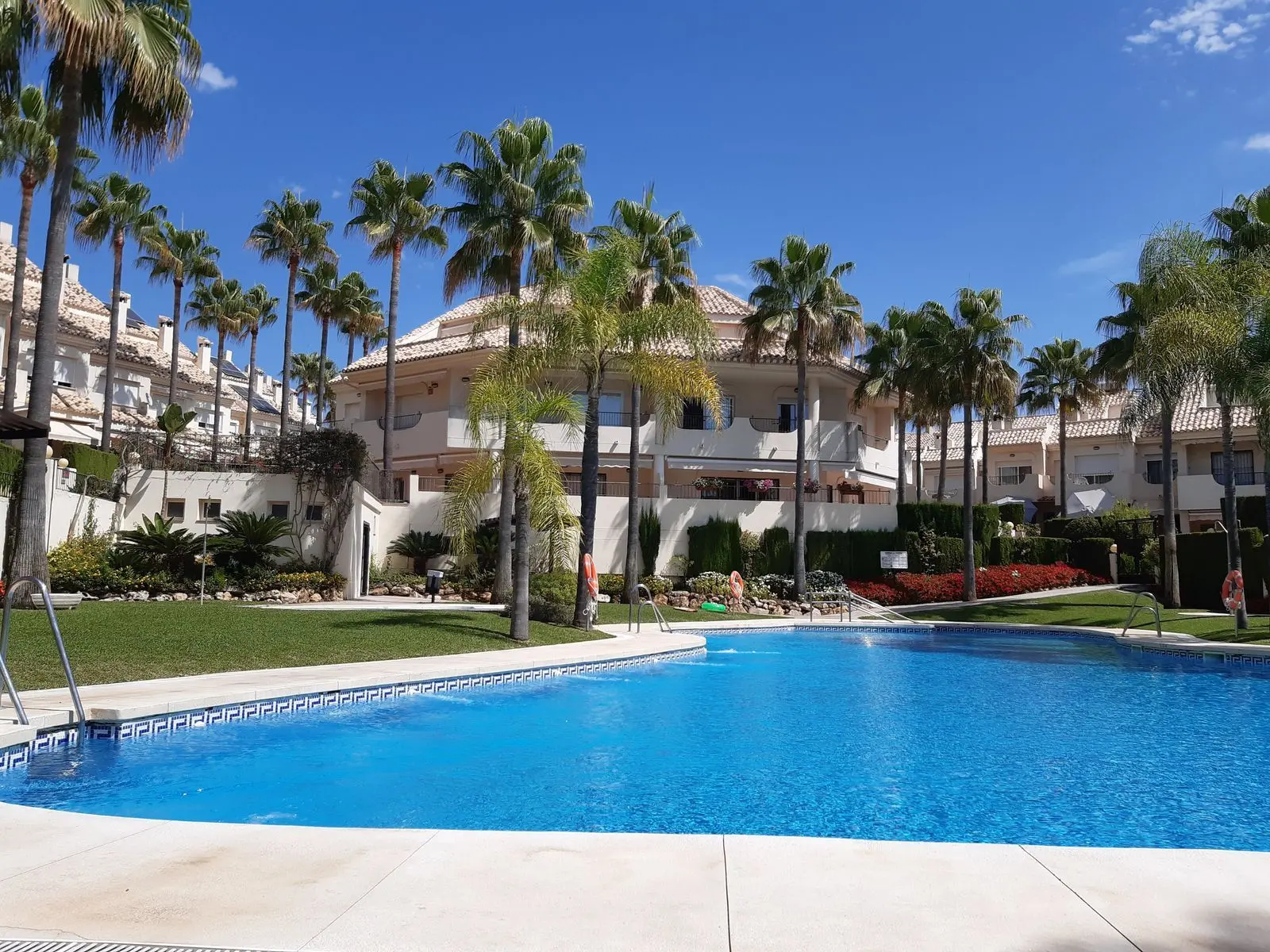 Dom szeregowy w Las Chapas, Marbella
