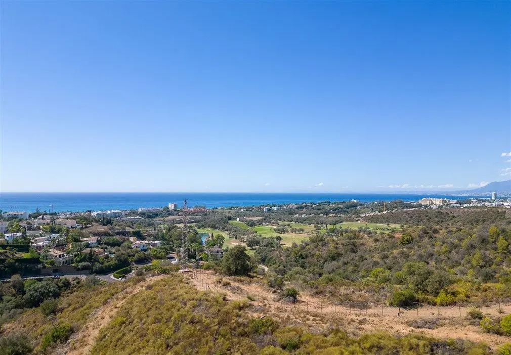 Działka w El Rosario, Marbella