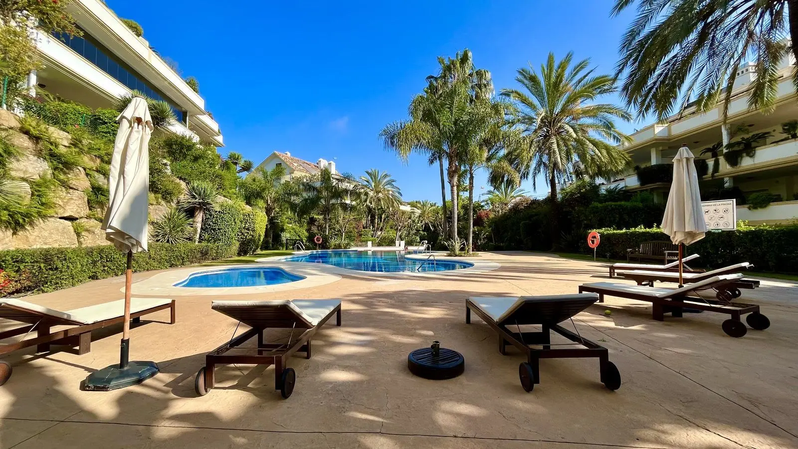 Apartamento bajo en Golden Mile, Marbella