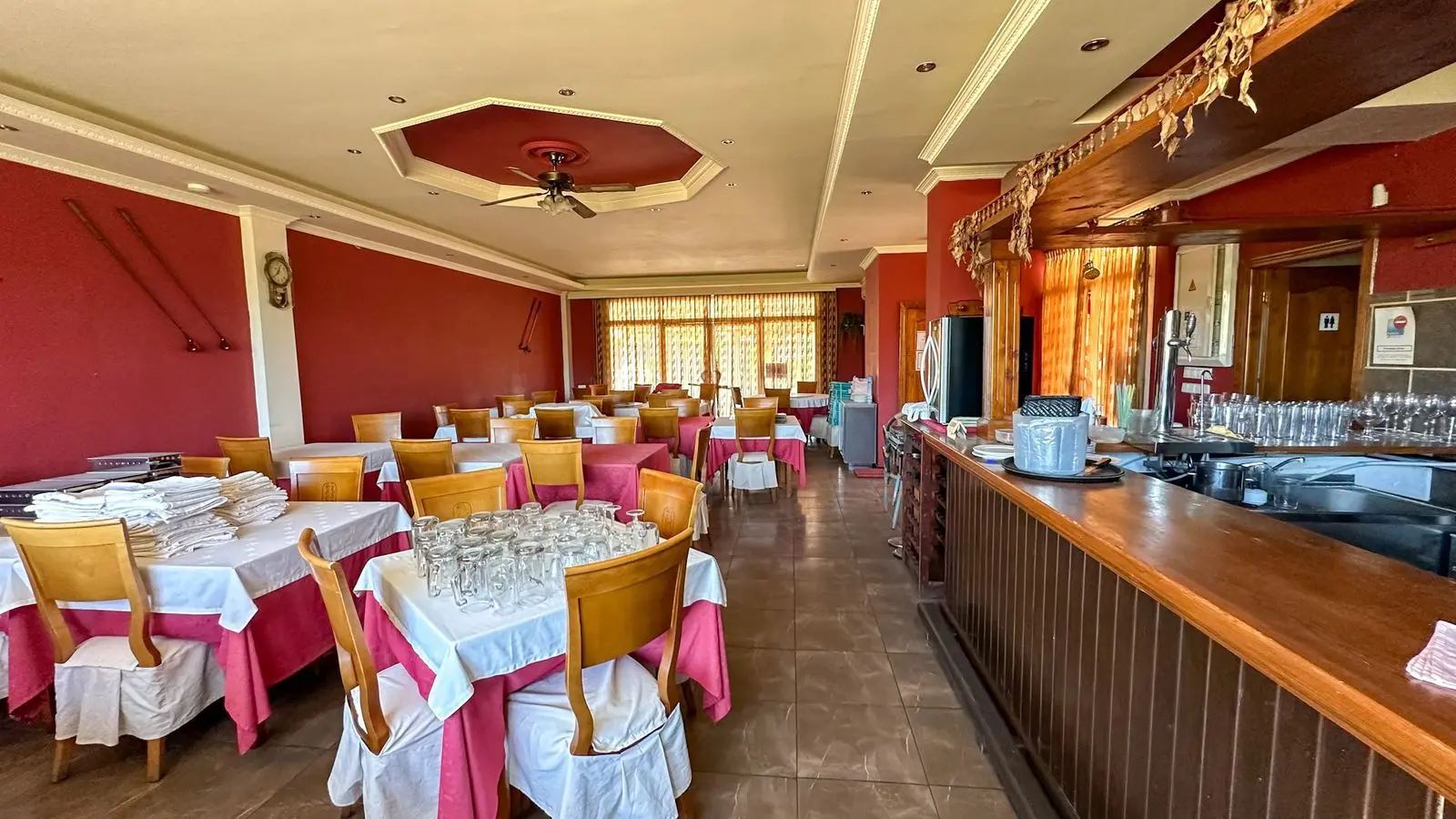 Lokal użytkowy w El Paraíso, Estepona