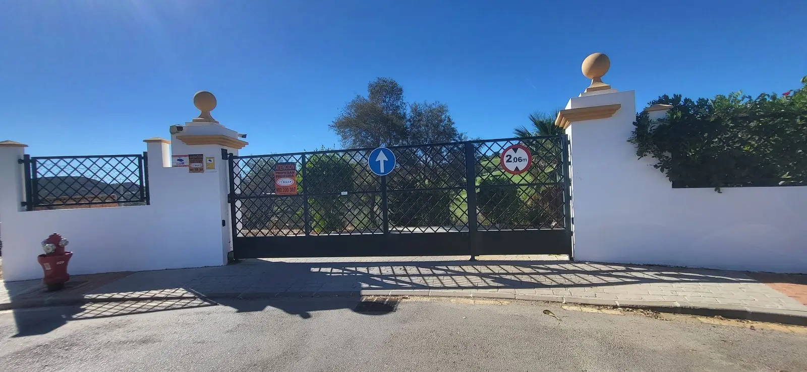 Aparcamiento en La Cala de Mijas, Mijas