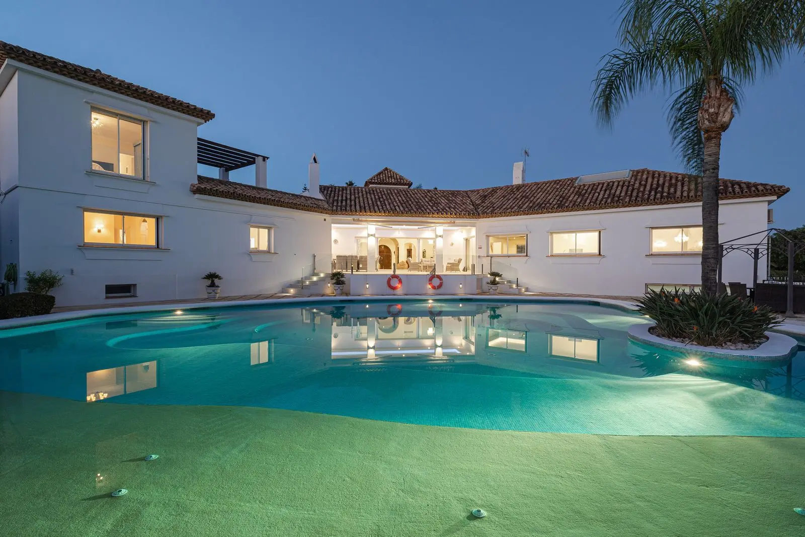 Villa en El Paraíso, Estepona