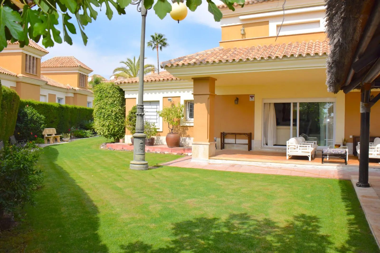 Casa pareada en Santa Clara, Marbella
