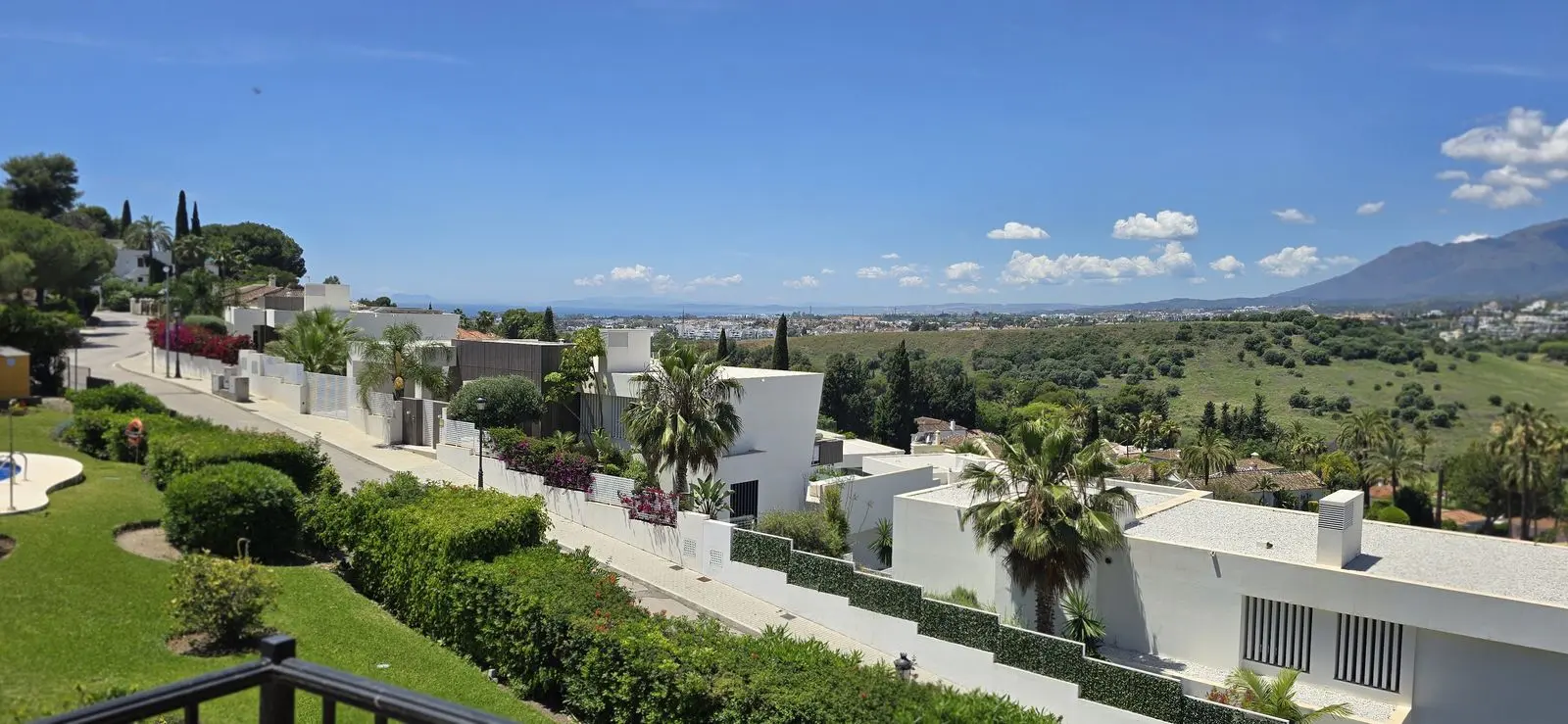 公寓 · El Paraíso, Estepona