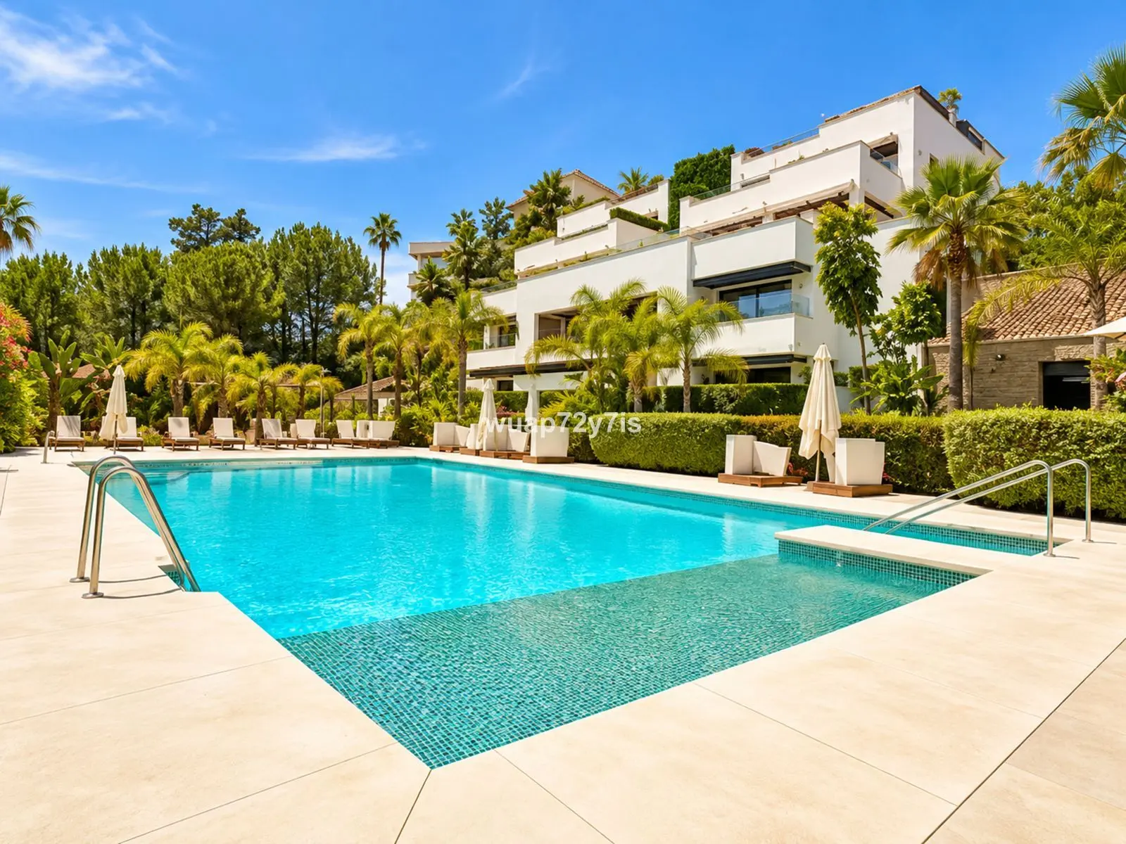 Apartamento bajo en Golden Mile, Marbella