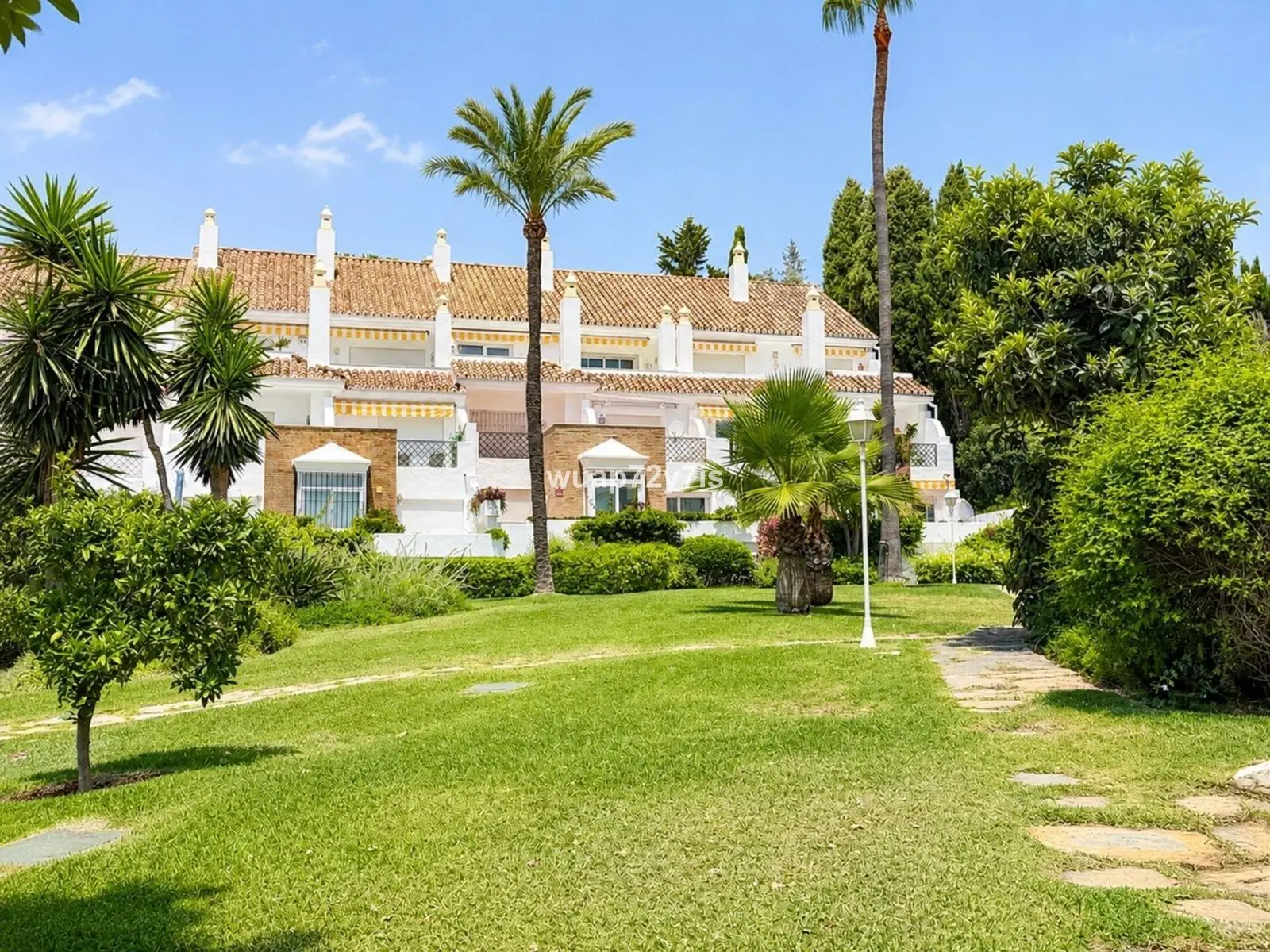 Casa adosada en El Paraíso, Estepona