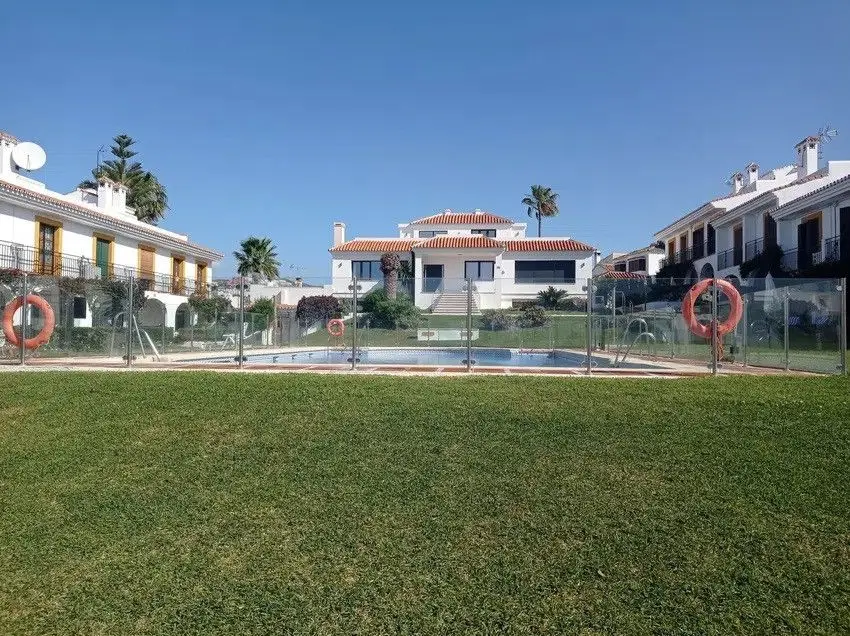 Reihenhaus in Calahonda, Mijas
