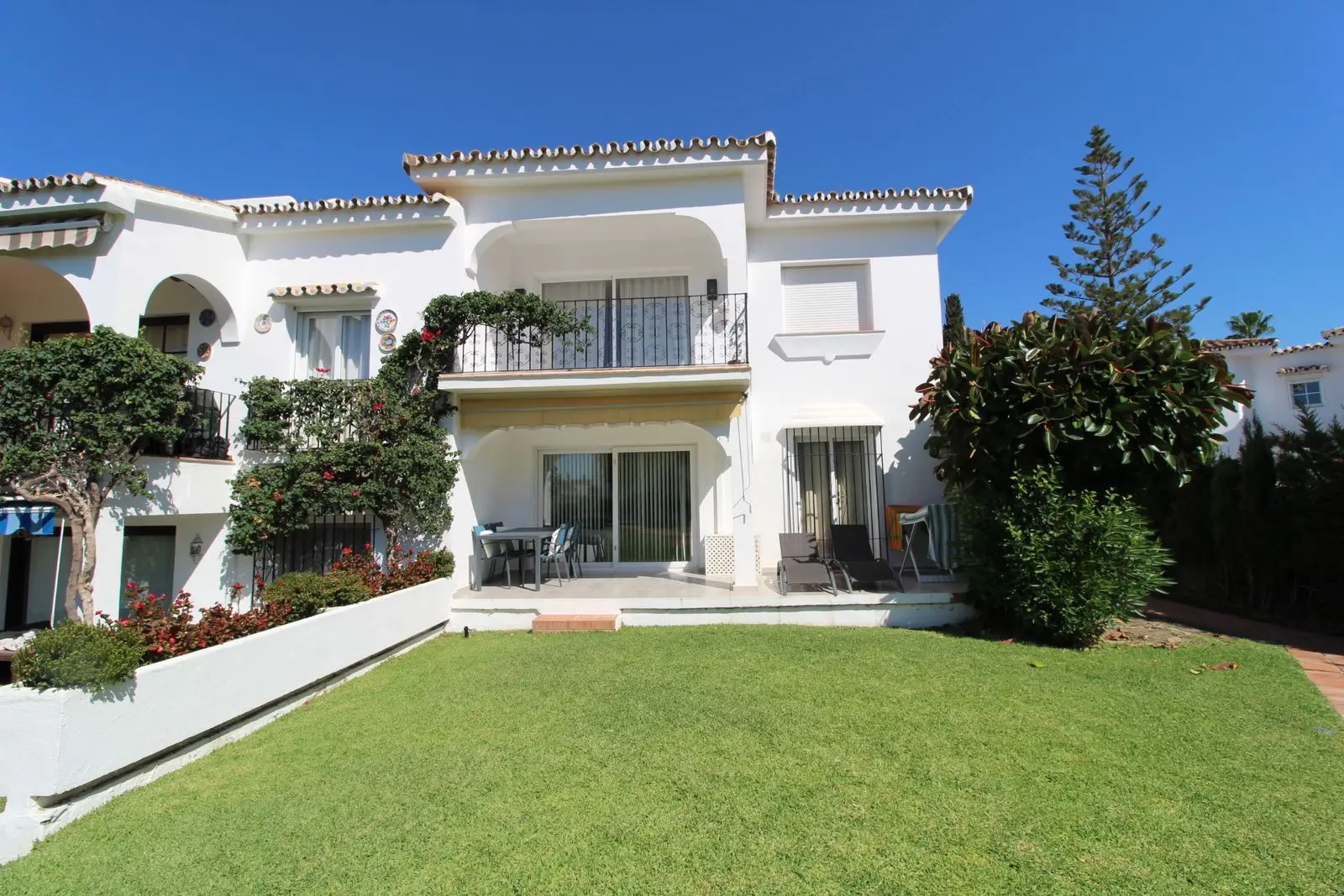 公寓 · El Paraíso, Estepona