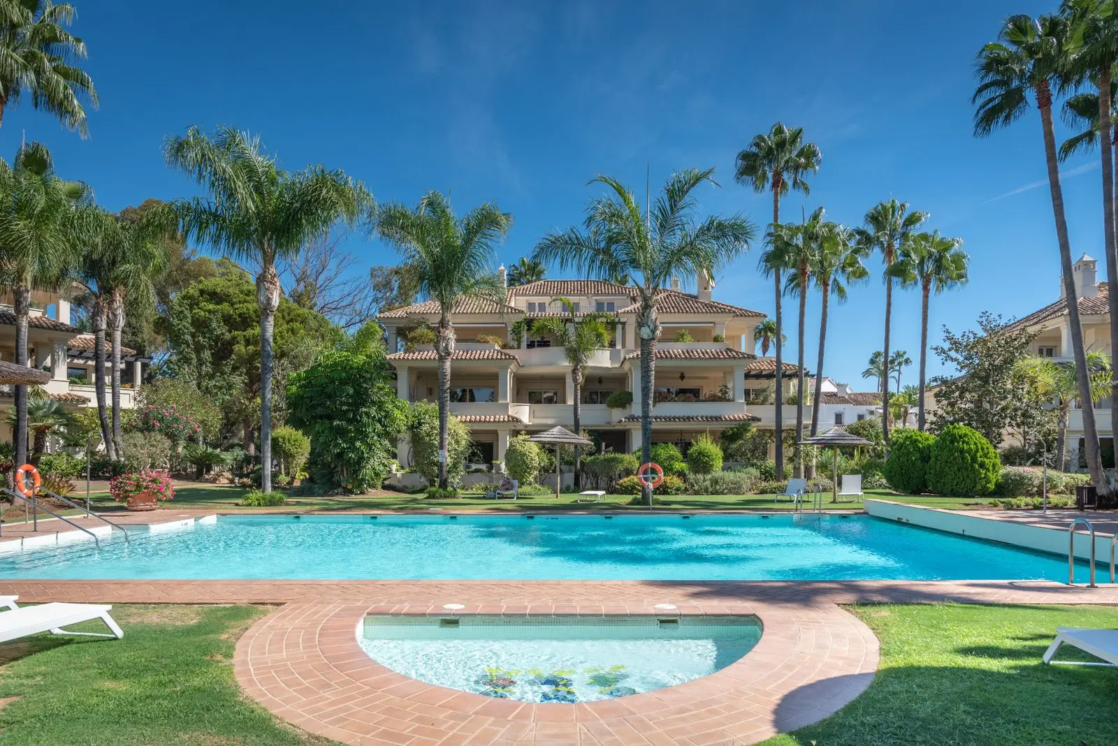 Penthouse à Nueva Andalucía, Marbella