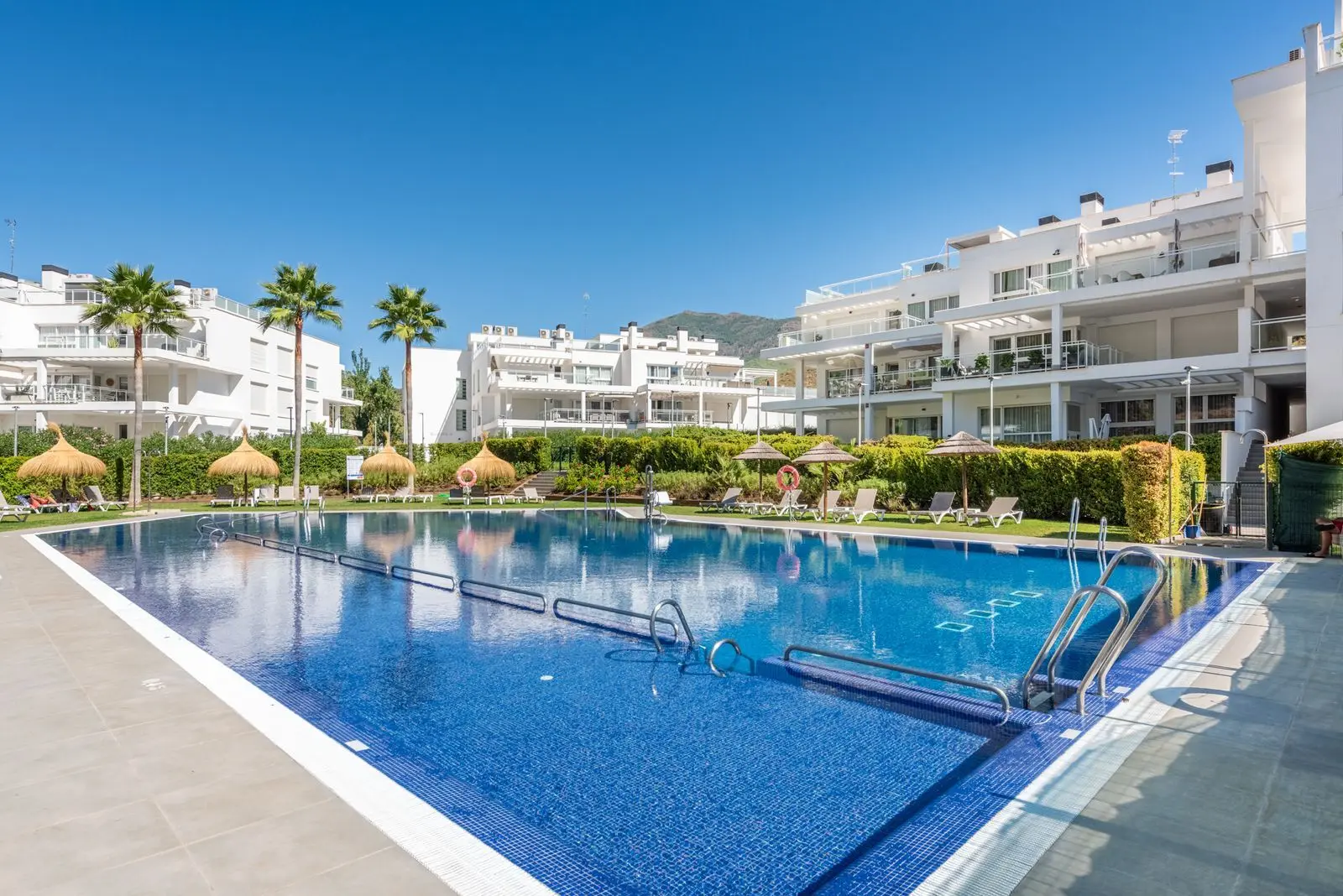 Apartamento bajo en Benahavís