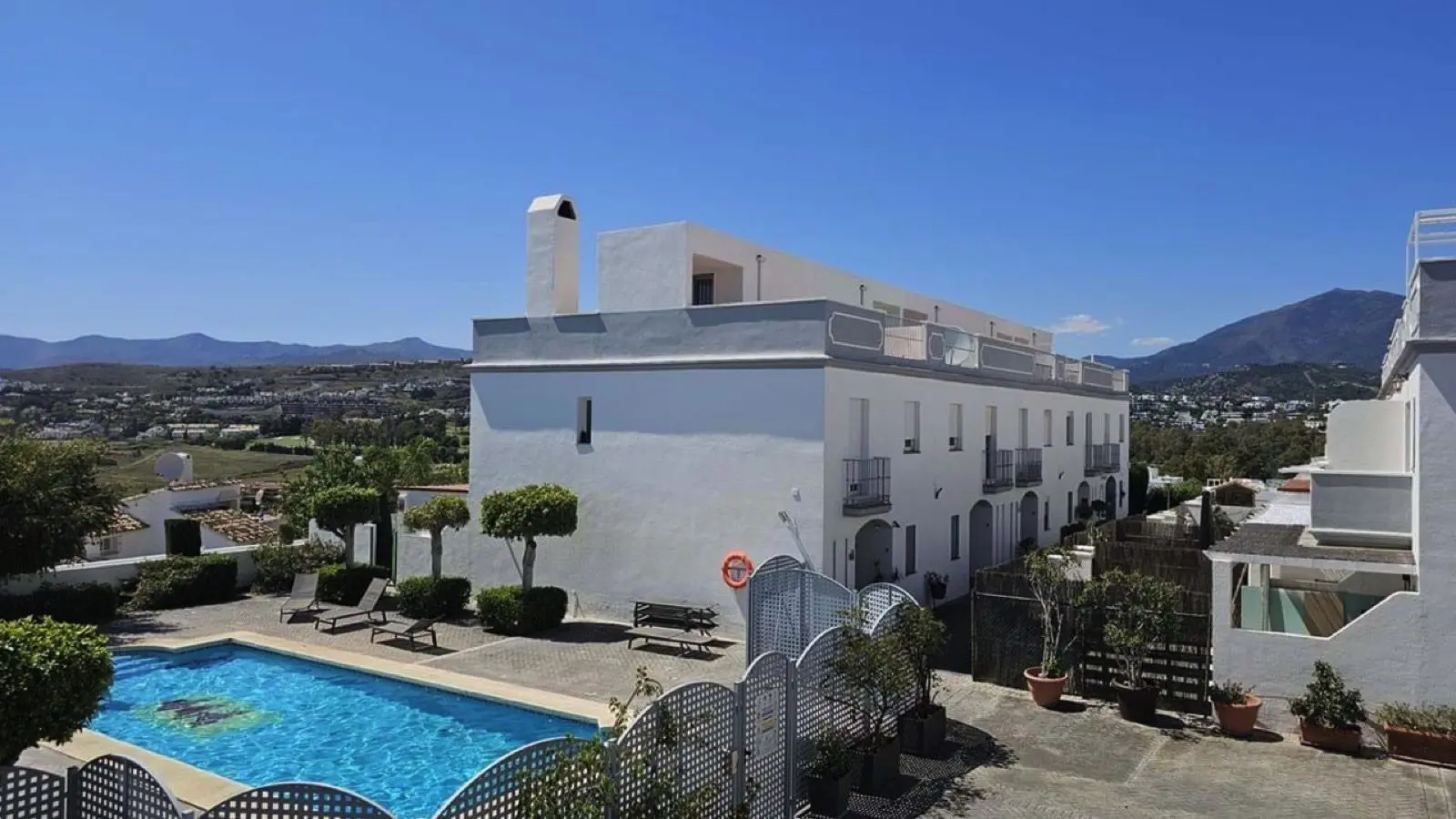 Casa adosada en Atalaya, Estepona