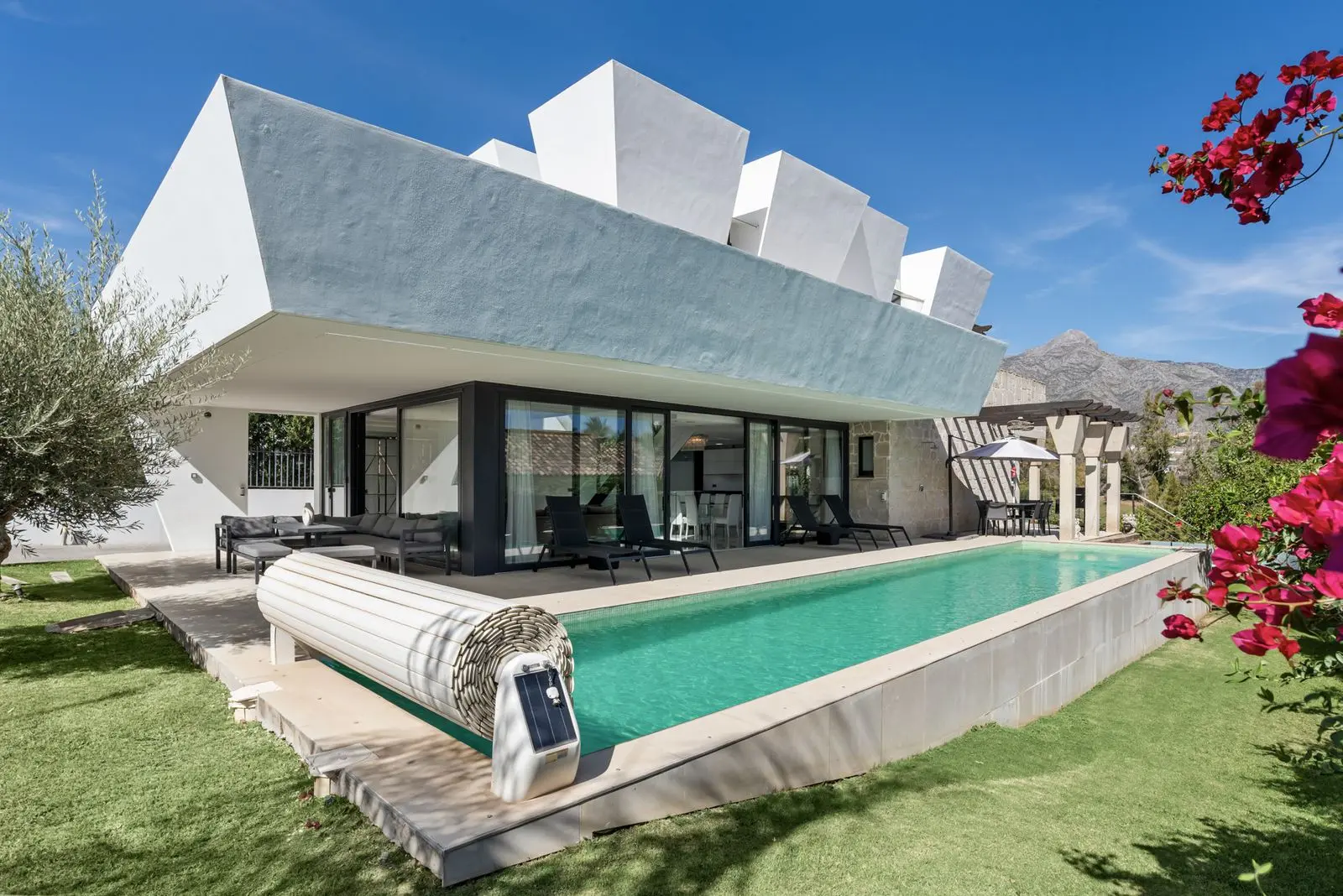 Villa in Nueva Andalucía, Marbella