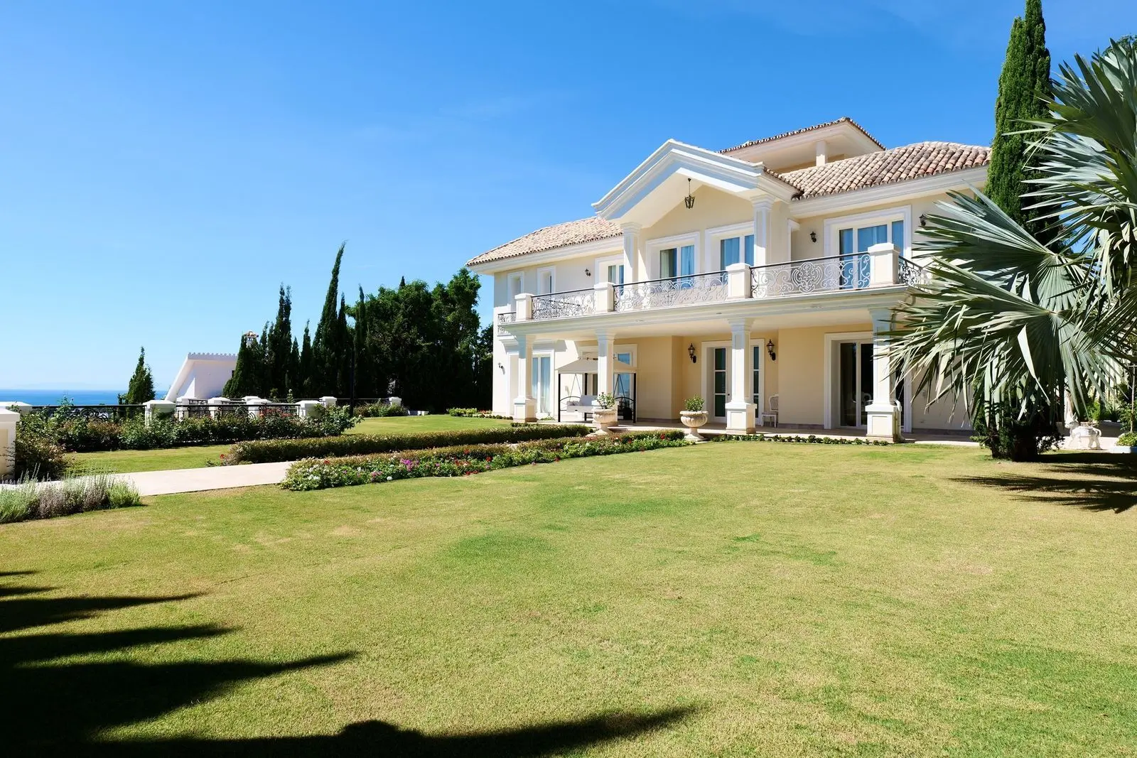 Villa in El Rosario, Marbella