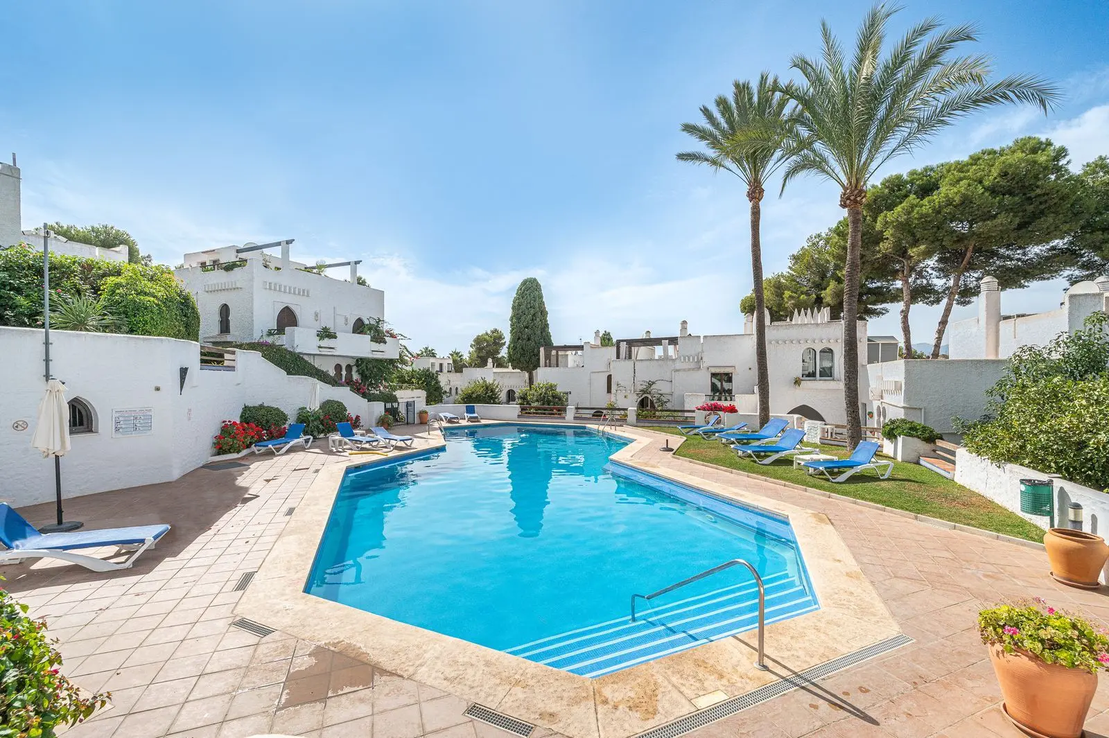 Reihenhaus in Nueva Andalucía, Marbella