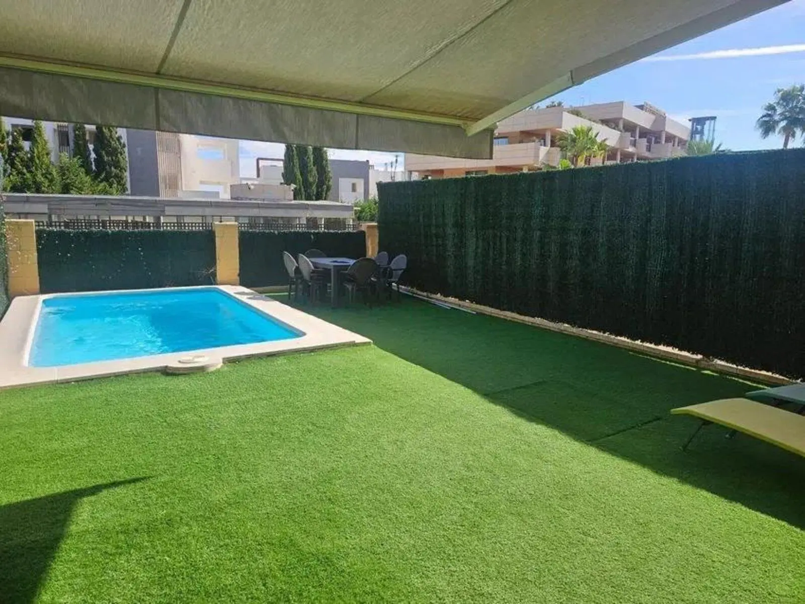 Maison mitoyenne à Bel Air, Estepona