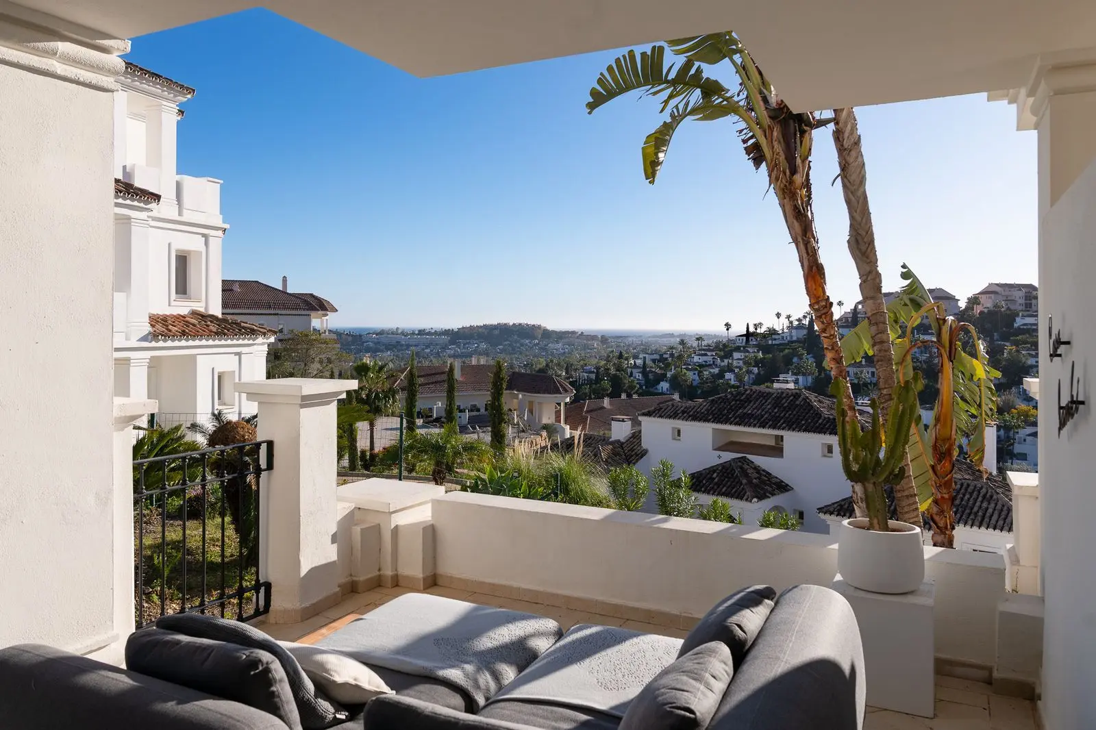 Apartamento bajo en Nueva Andalucía, Marbella