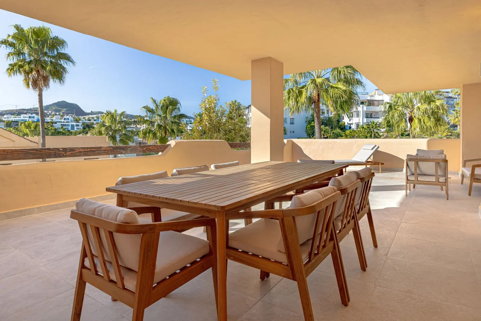 Apartamento bajo en Benahavís