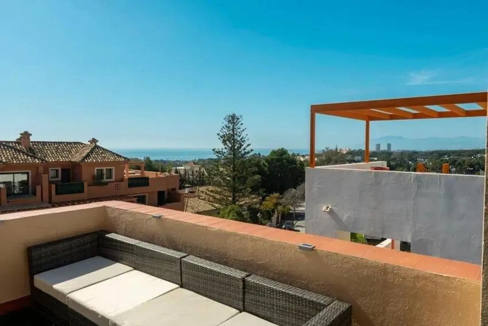 Casa pareada en Cabopino, Marbella