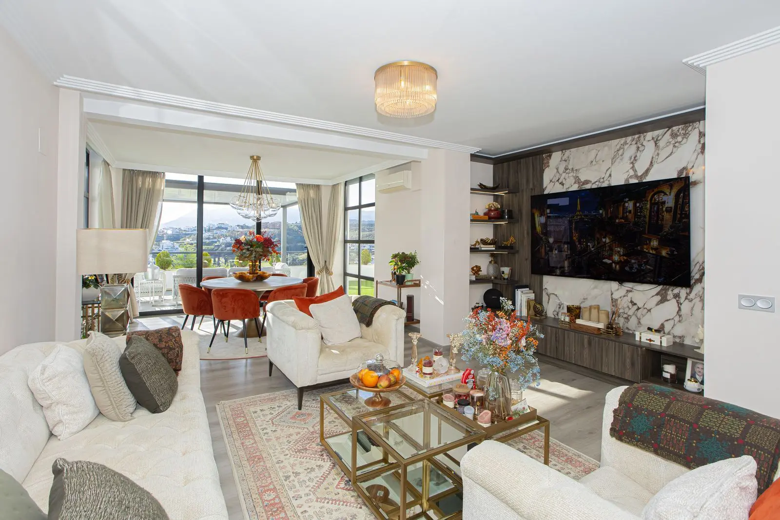 Apartamento bajo en Benahavís