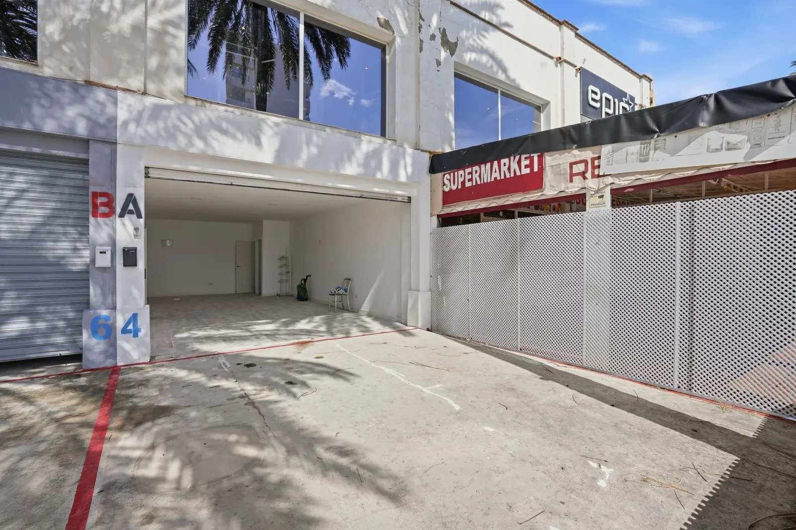 Tienda en Benalmádena Costa, Benalmádena