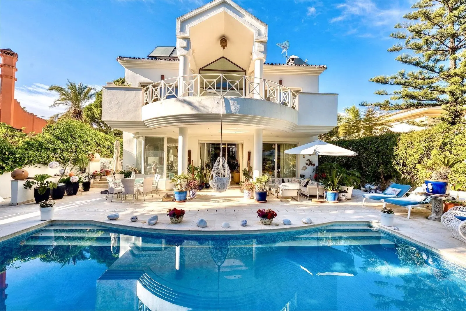Villa en New Golden Mile, Estepona