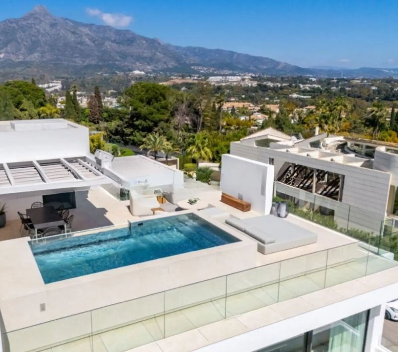 Casa pareada en Nueva Andalucía, Marbella
