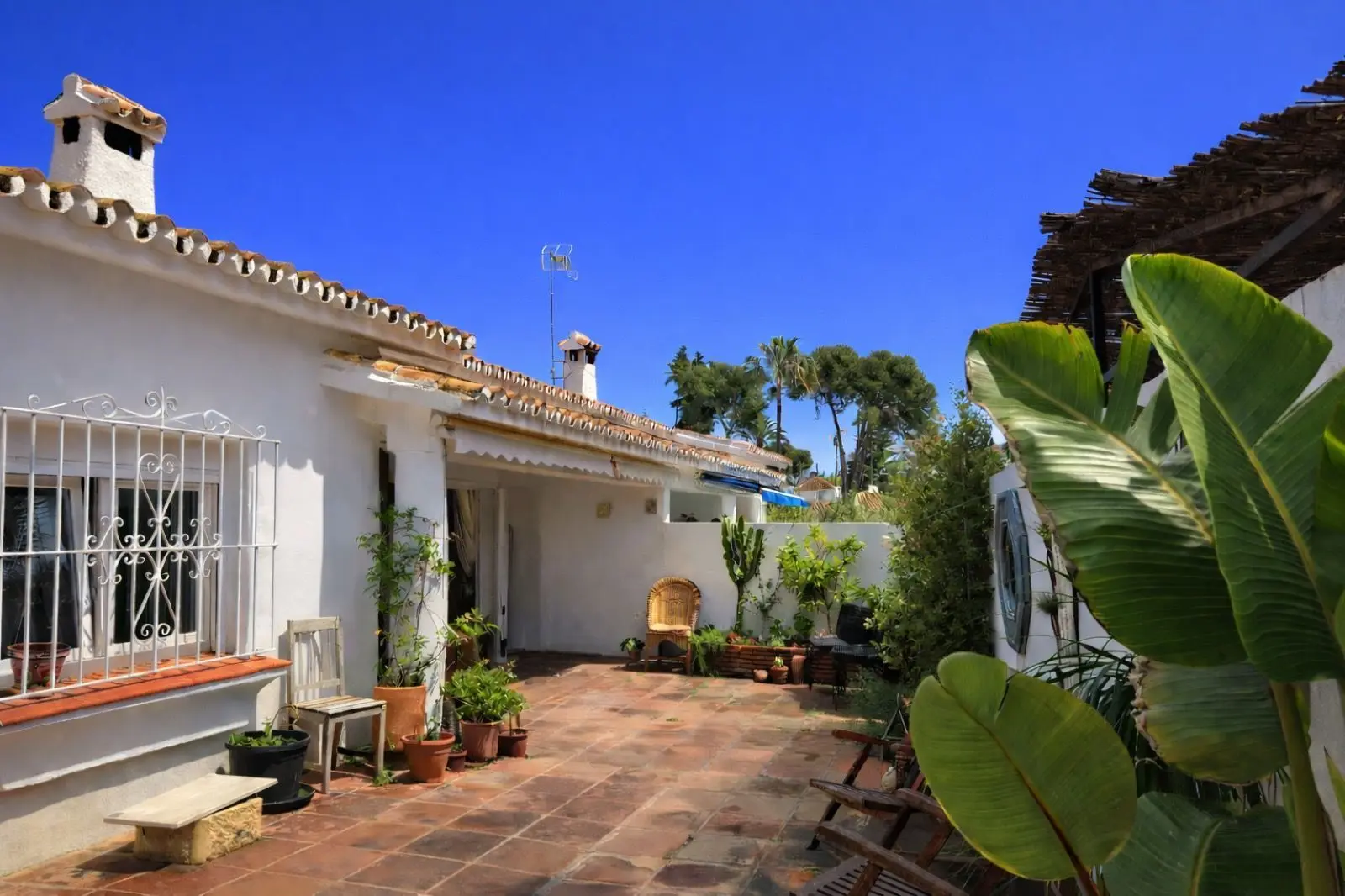 Casa pareada en Benamara, Estepona