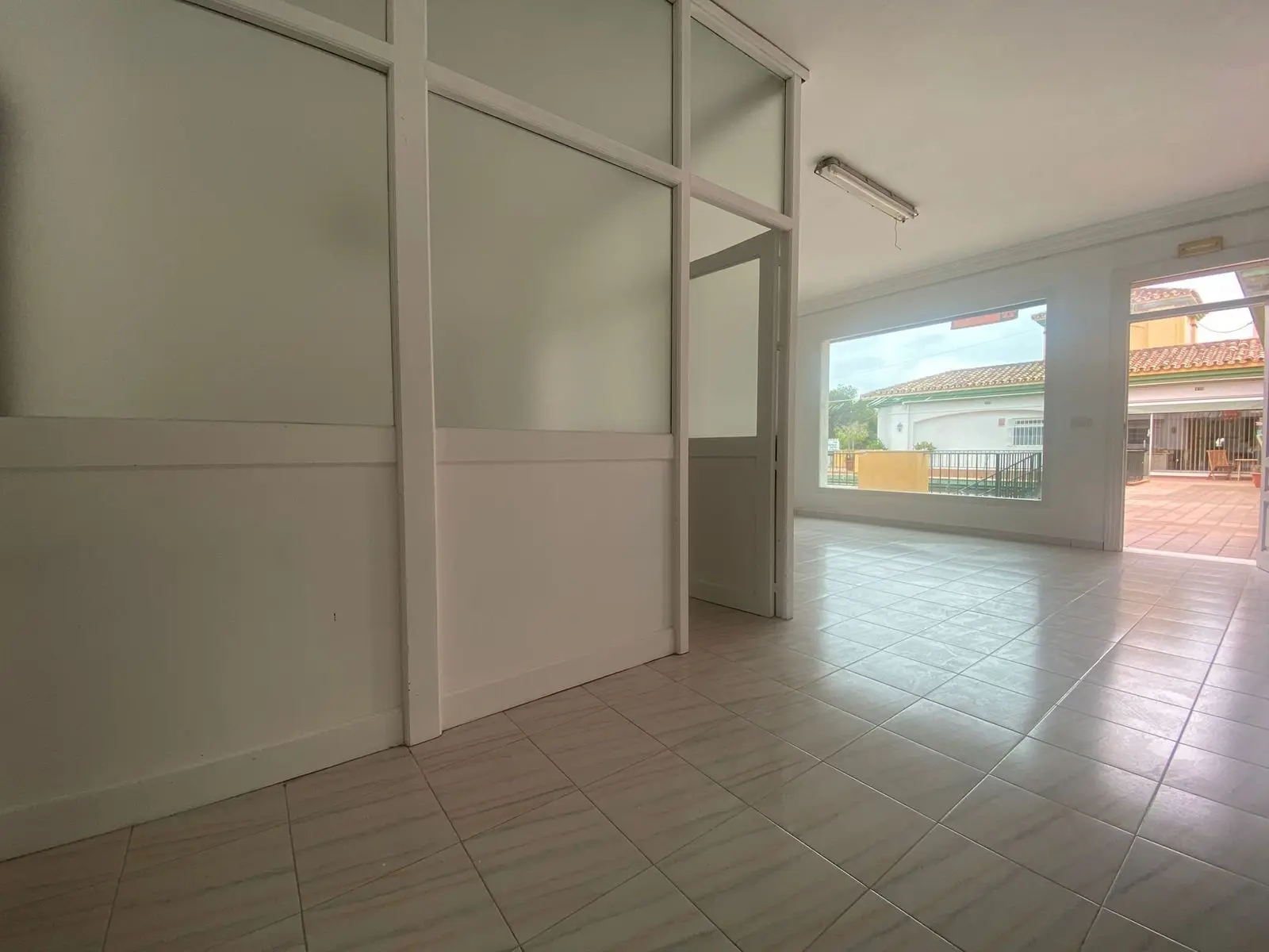 Oficina en Atalaya, Estepona