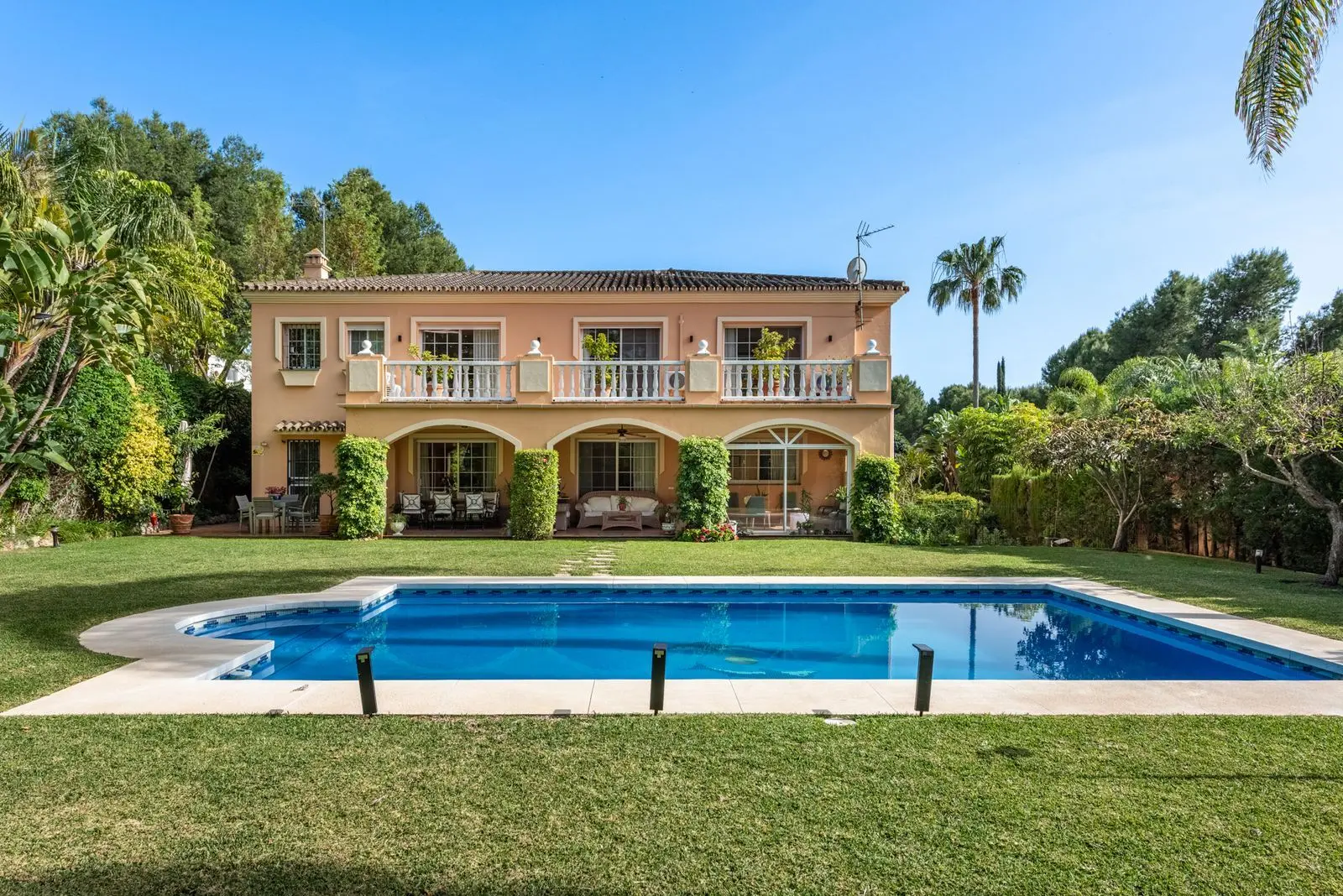 Villa en Nueva Andalucía, Marbella
