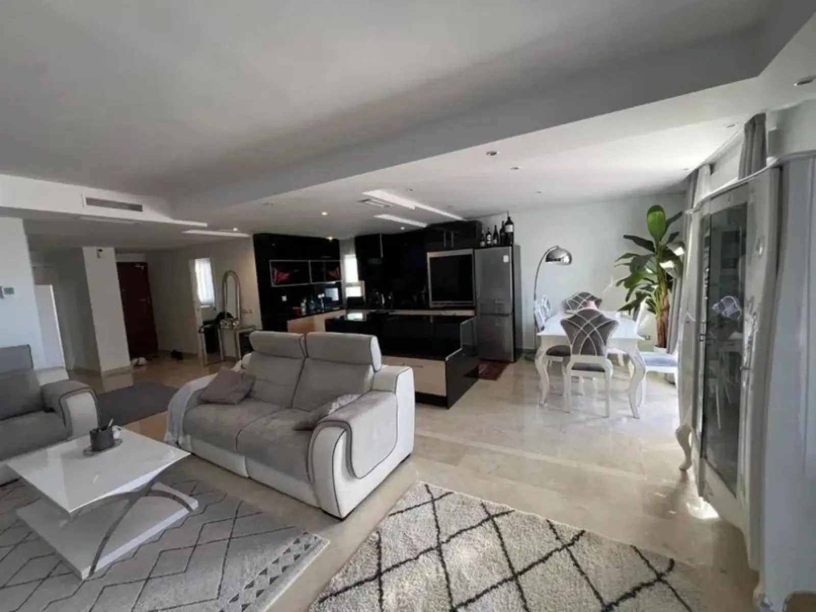 Piso en Nueva Andalucía, Marbella