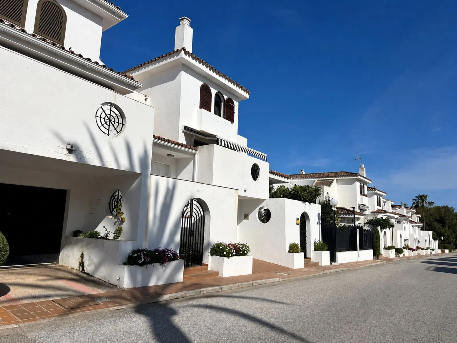 Maison mitoyenne à New Golden Mile, Estepona