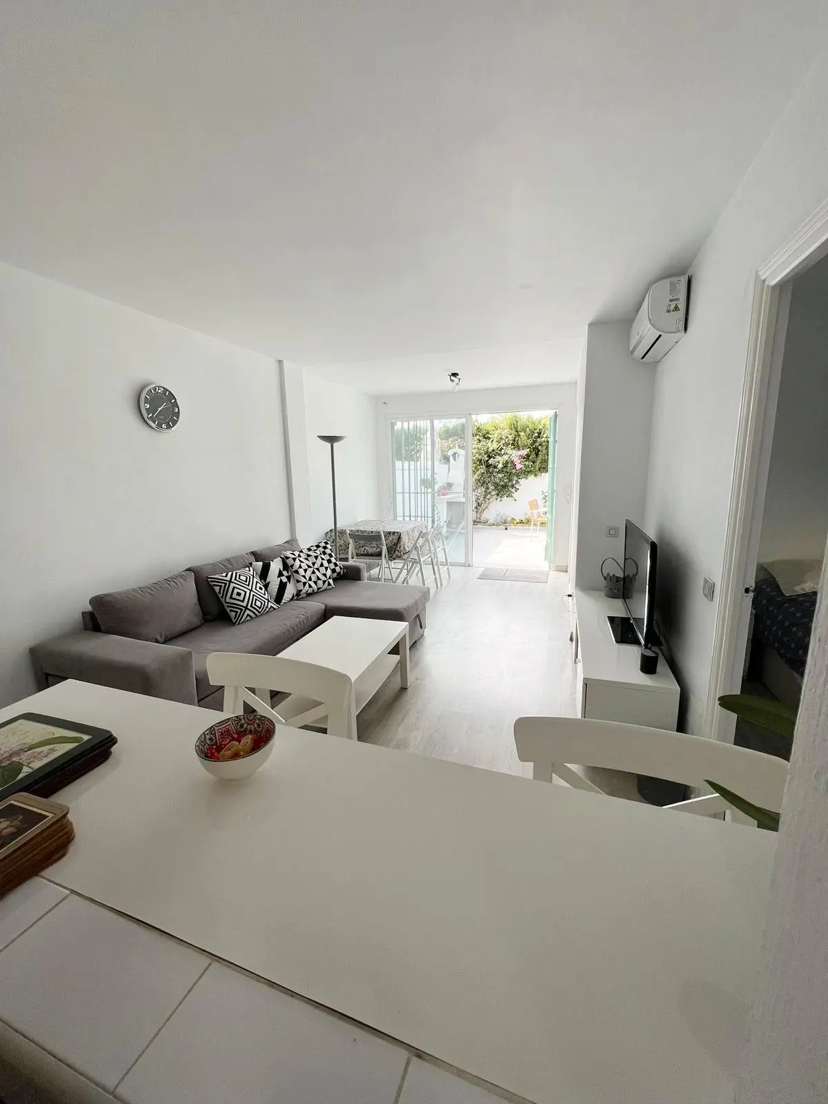 Apartamento bajo en Estepona