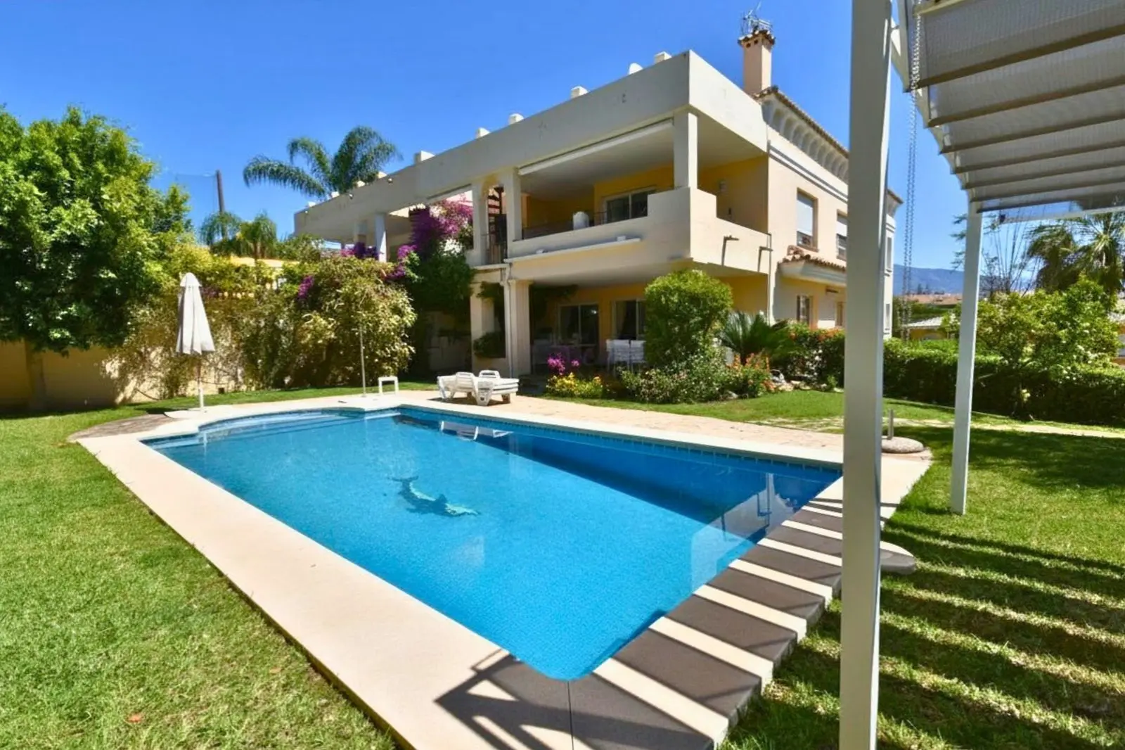 Twee-onder-een-kapwoning in Guadalmina Alta, Marbella