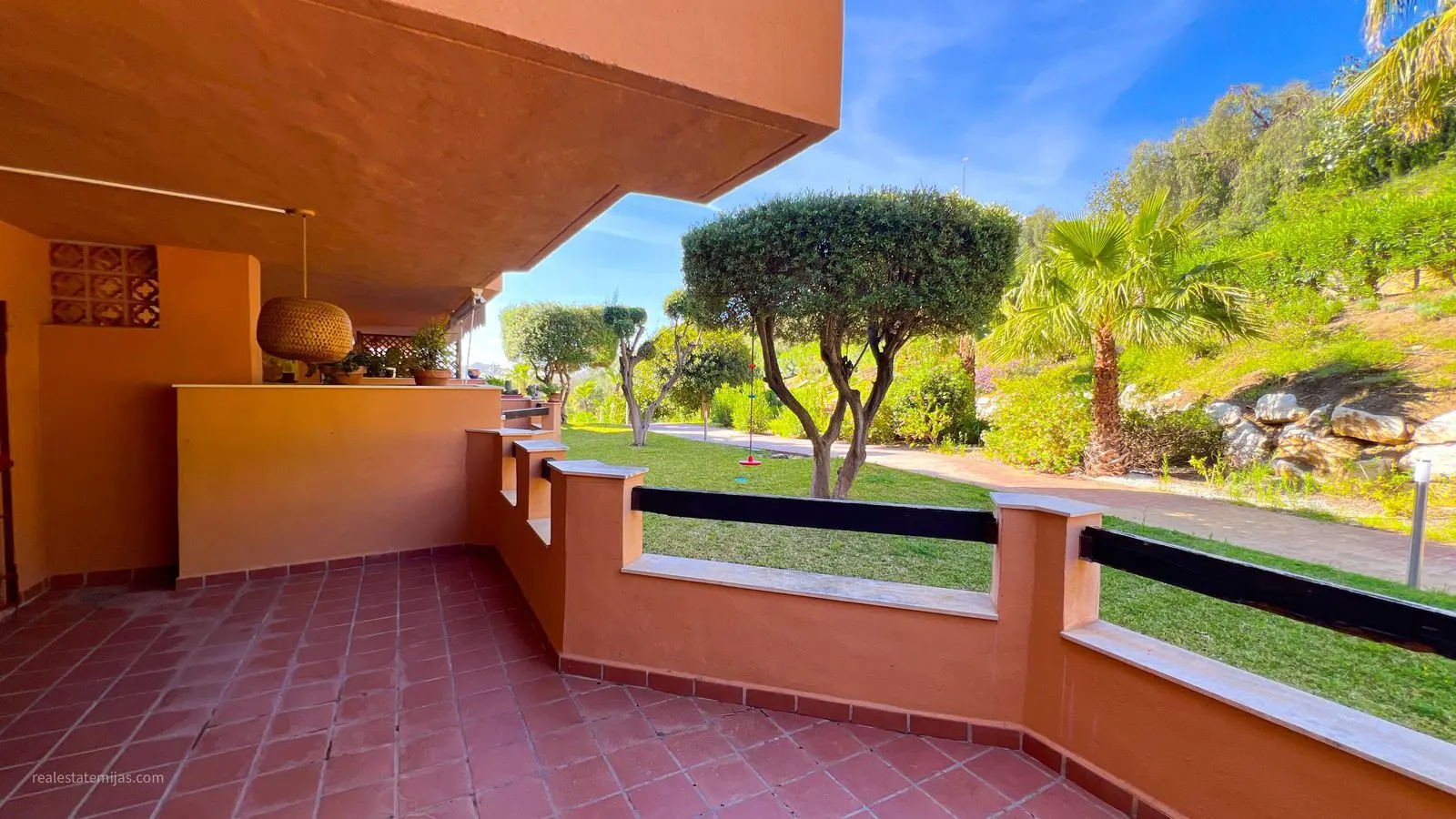 Apartamento bajo en Reserva de Marbella, Marbella