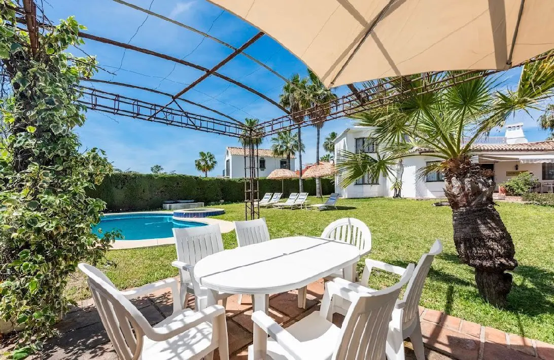 Villa en New Golden Mile, Estepona