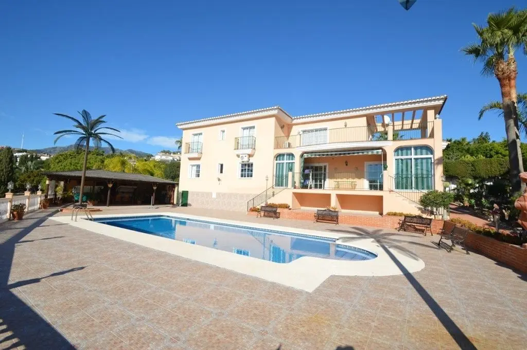 Villa en Benalmadena, Benalmádena