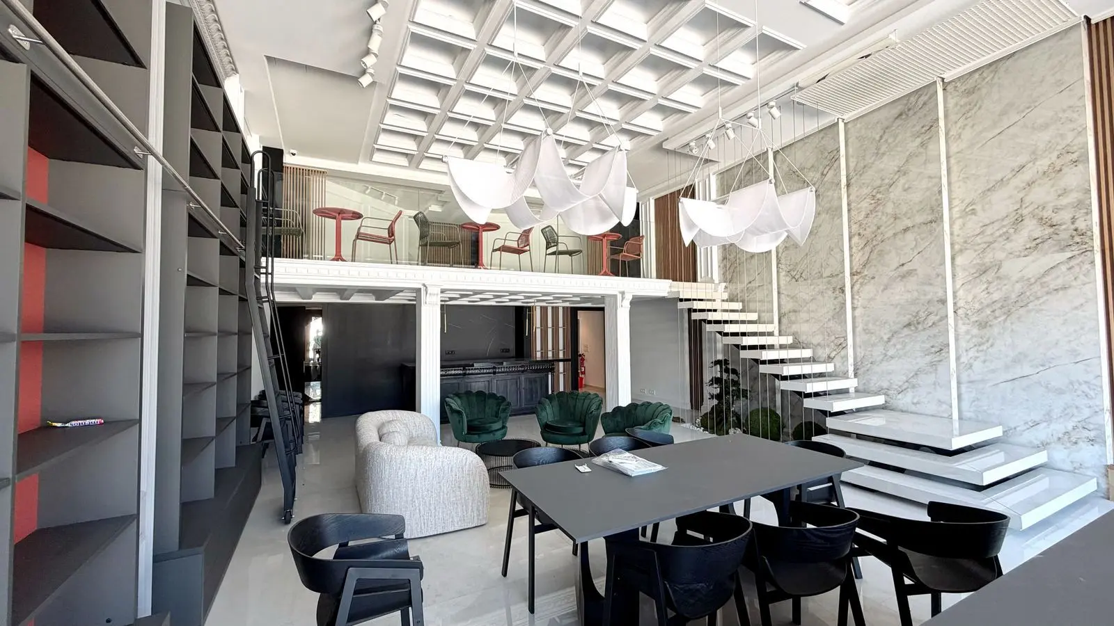 Local en Puerto Banús, Marbella