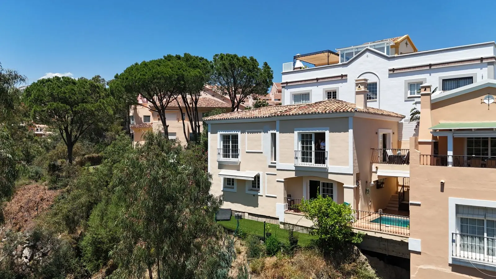 Casa pareada en Nueva Andalucía, Marbella
