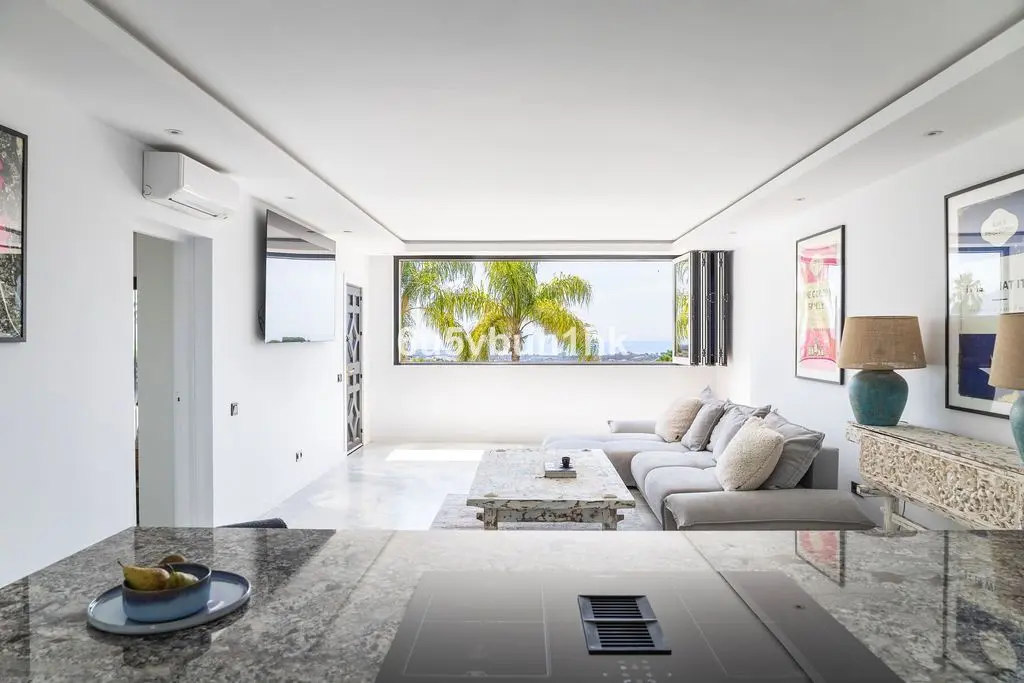 Apartment in Benahavis, Benahavís