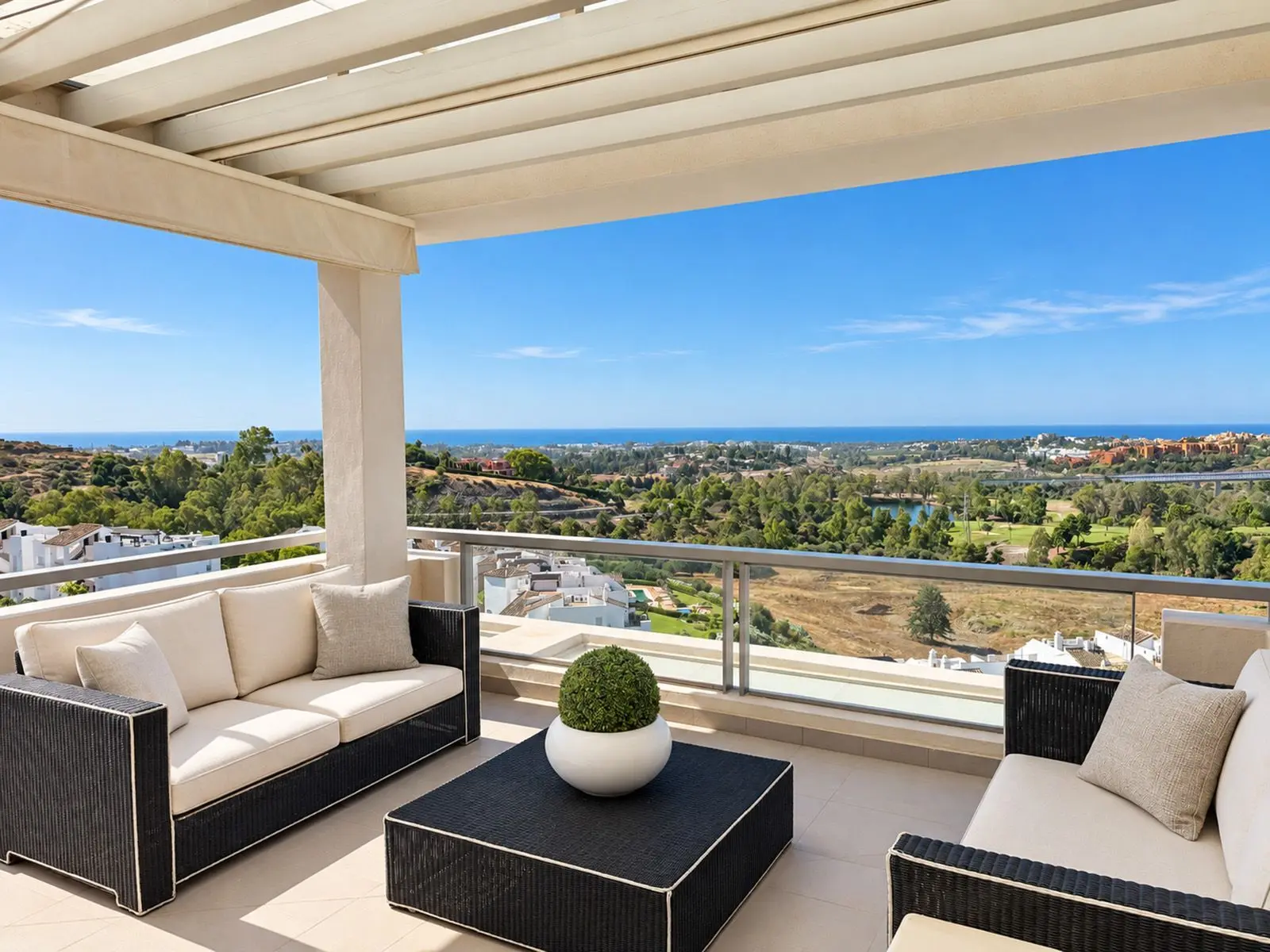 Penthouse in Los Arqueros, Benahavís