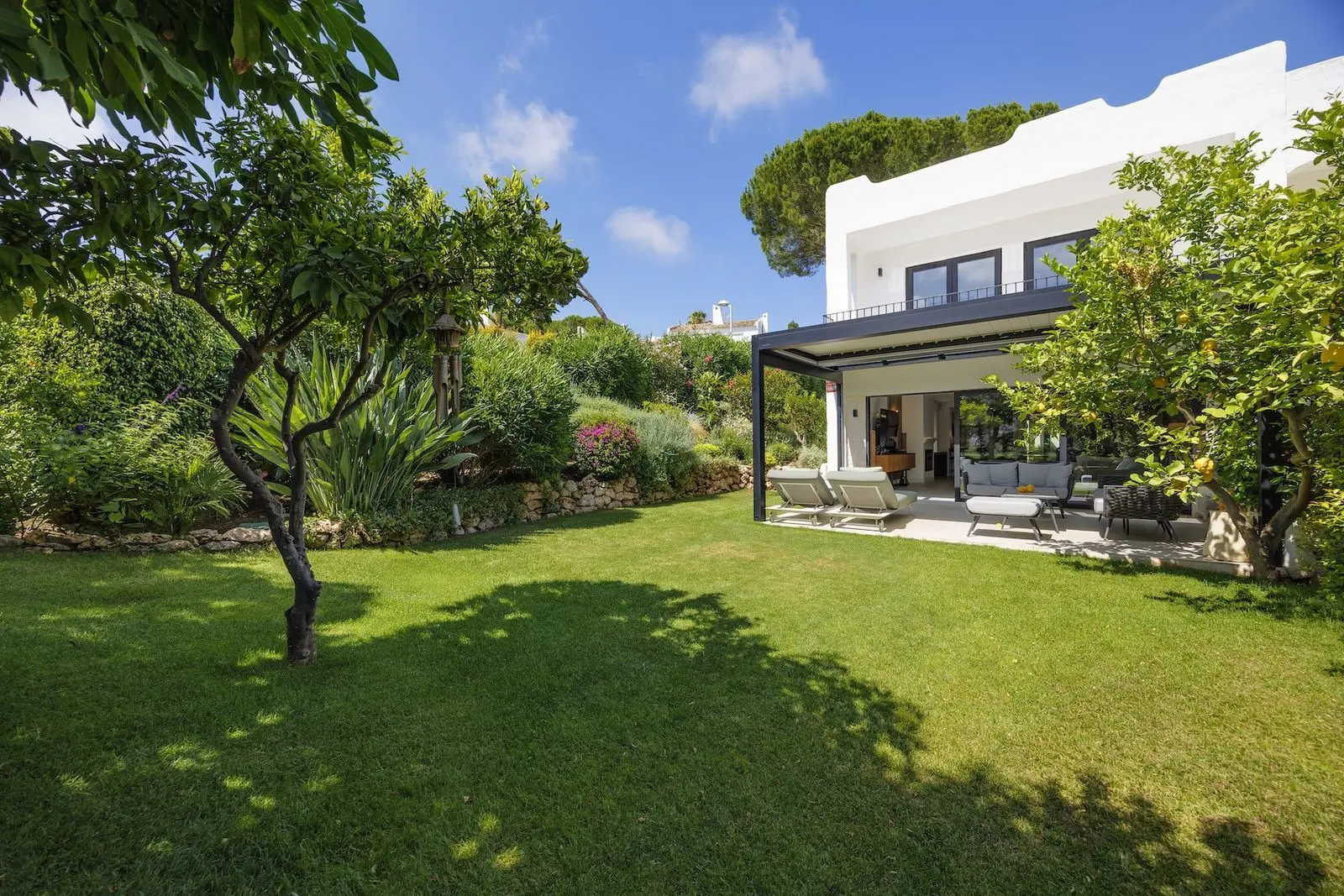 Maison jumelée à Nueva Andalucía, Marbella