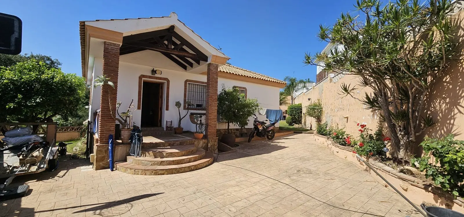 Villa in El Rosario, Marbella