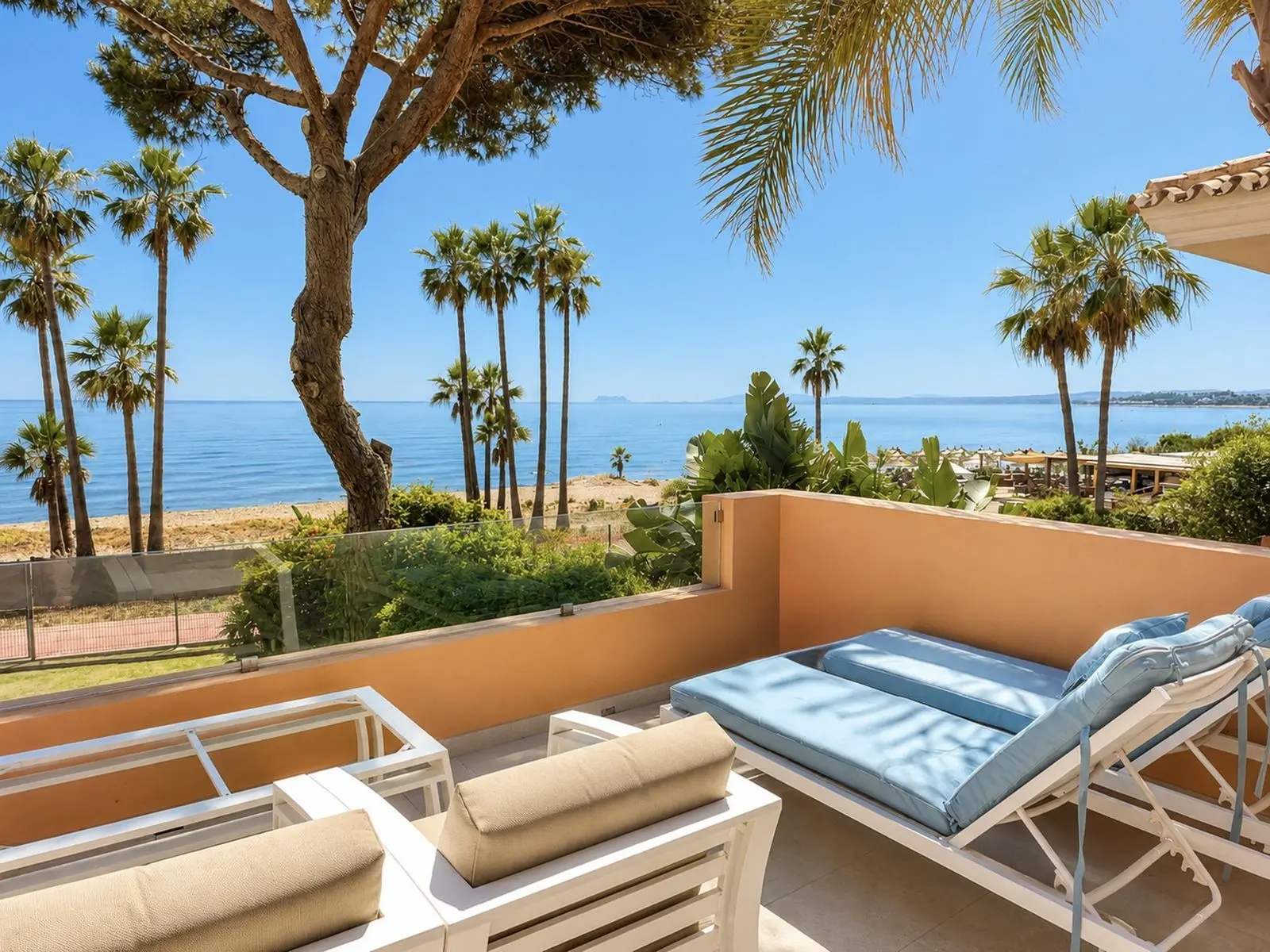 Twee-onder-een-kapwoning in New Golden Mile, Estepona