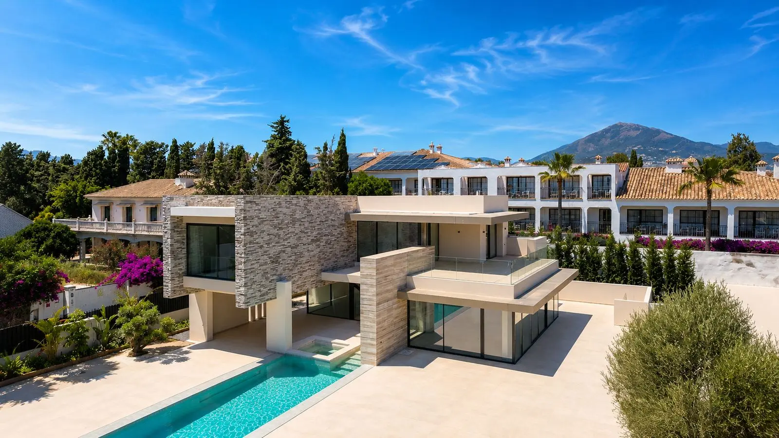 Villa in Cortijo Blanco, Marbella