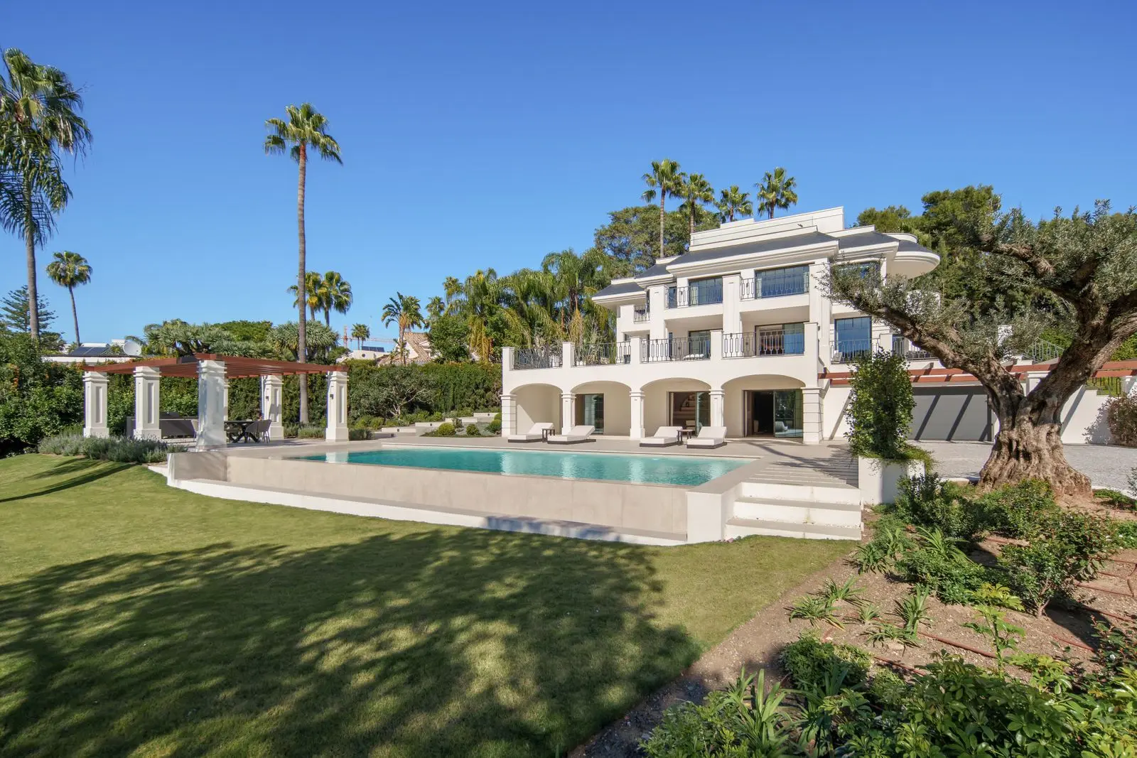 Villa a Nueva Andalucía, Marbella