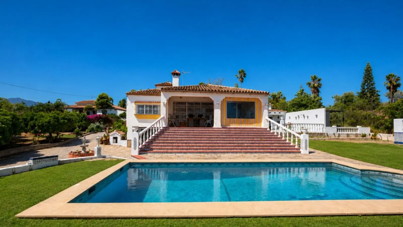 Villa in Estepona